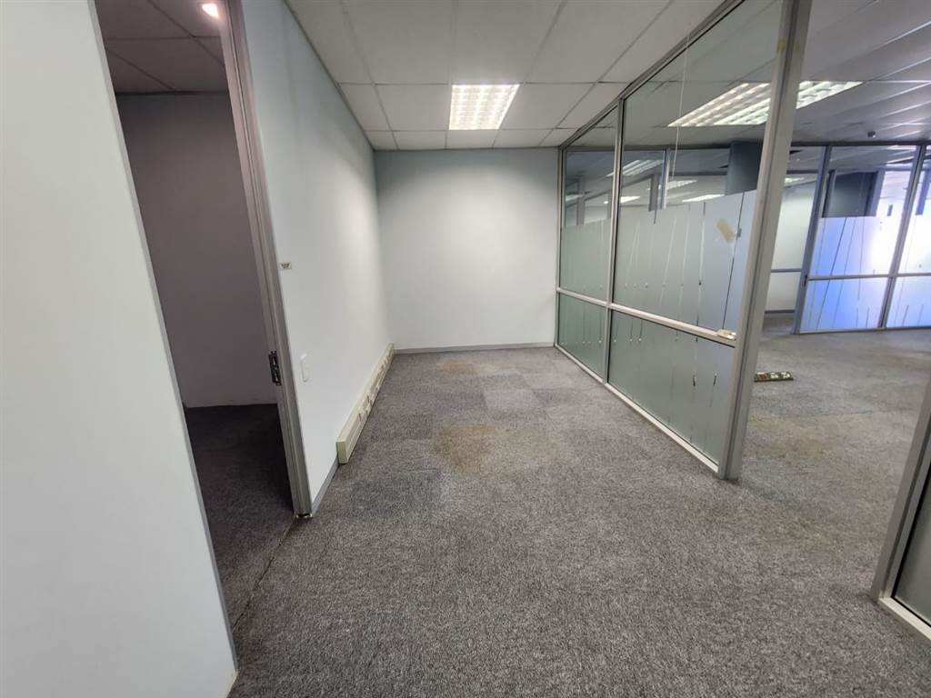 1222  m² Commercial space in Claremont photo number 22