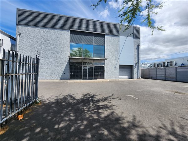 1222  m² Commercial space