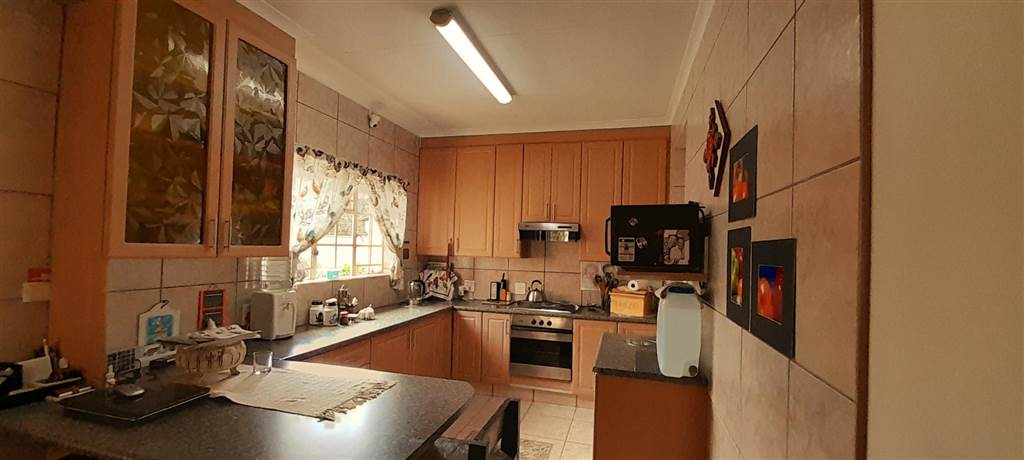 3 Bed Townhouse in Ermelo photo number 12