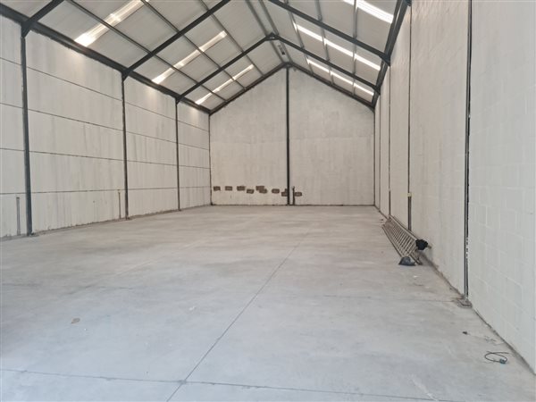 375  m² Industrial space