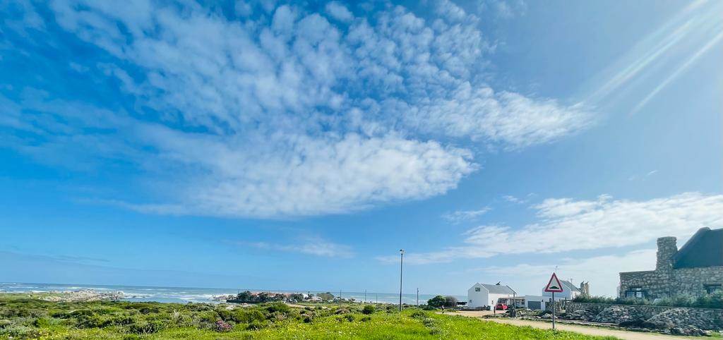 4 Bed House in Jacobsbaai photo number 2
