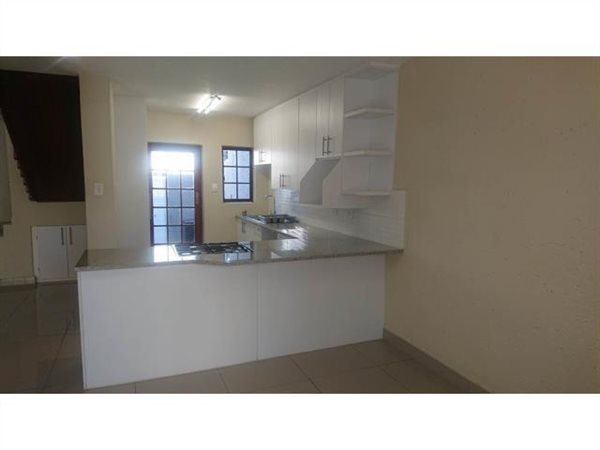 3 Bedroom Townhouse 3 Bedroom Townhouse