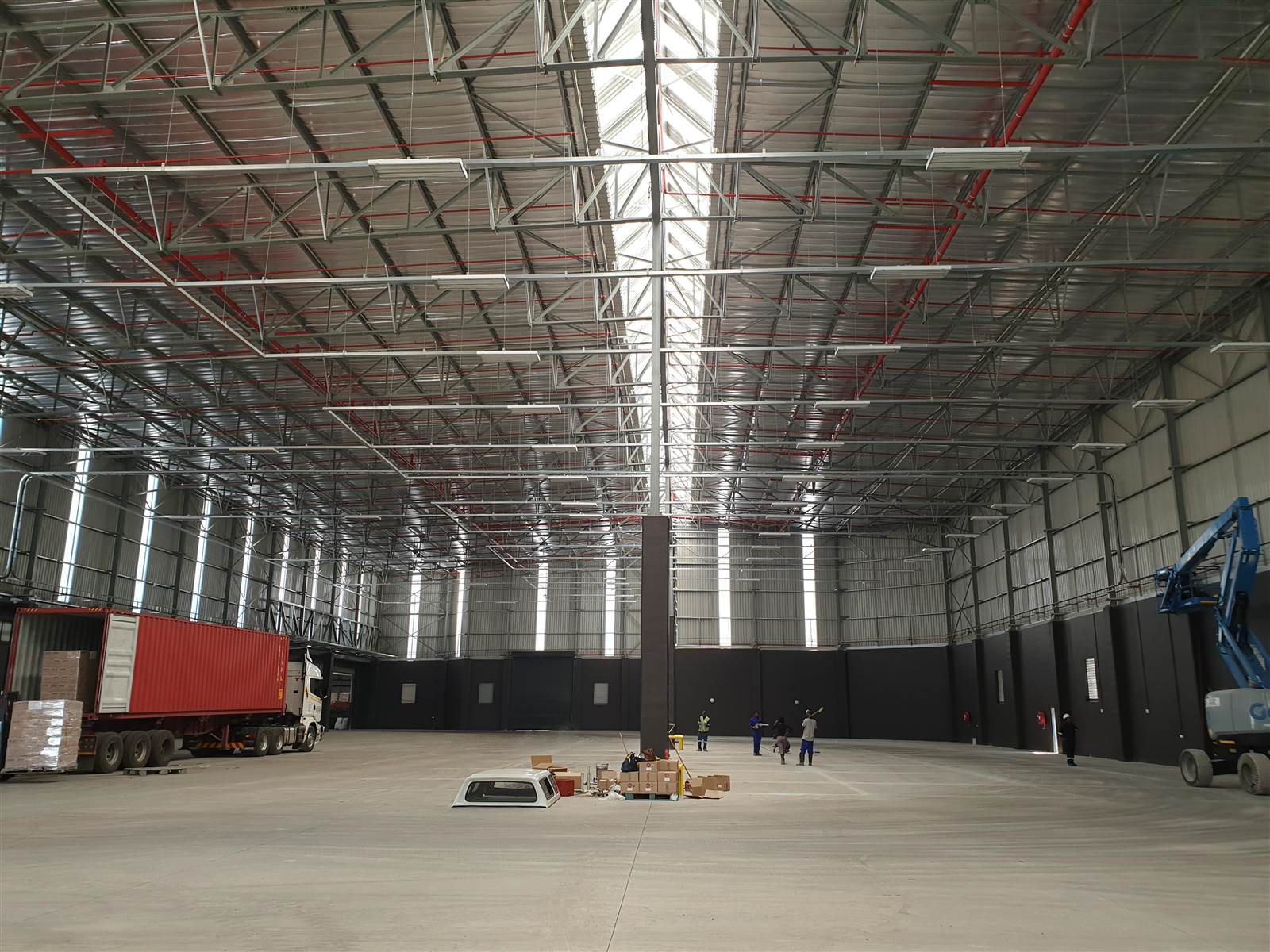 4300  m² Industrial space in Isando photo number 5