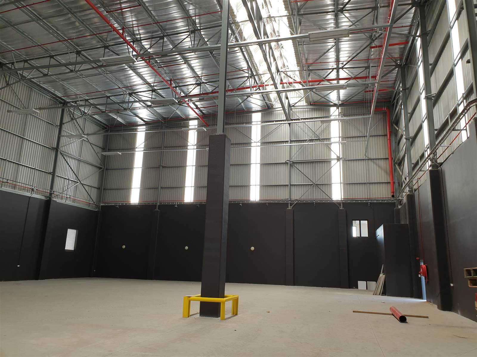 4300  m² Industrial space in Isando photo number 4
