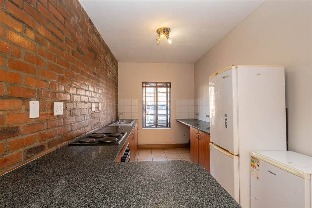 2 Bed Apartment in Auckland Park photo number 6