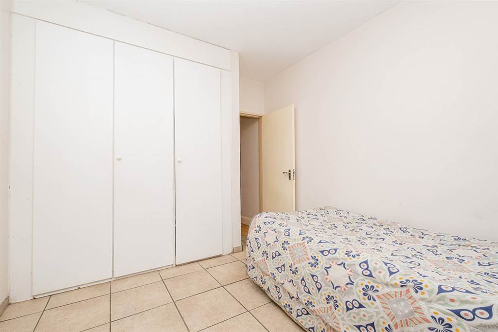 2 Bed Apartment in Auckland Park photo number 8