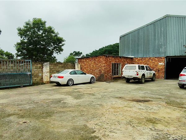 800  m² Industrial space in Mkondeni