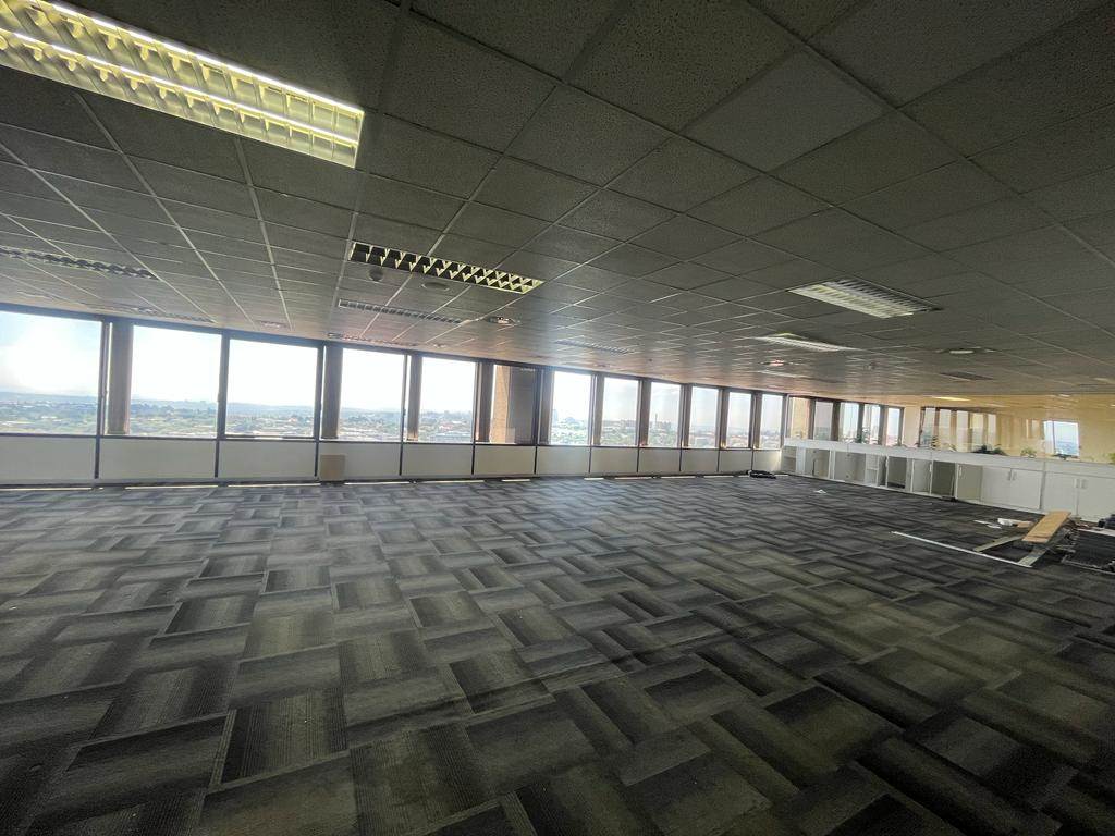 300  m² Commercial space in Braamfontein photo number 11
