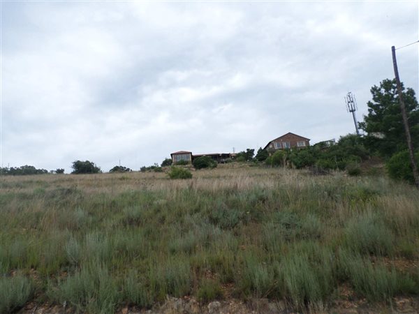 887 m² Land available in Vaaloewer