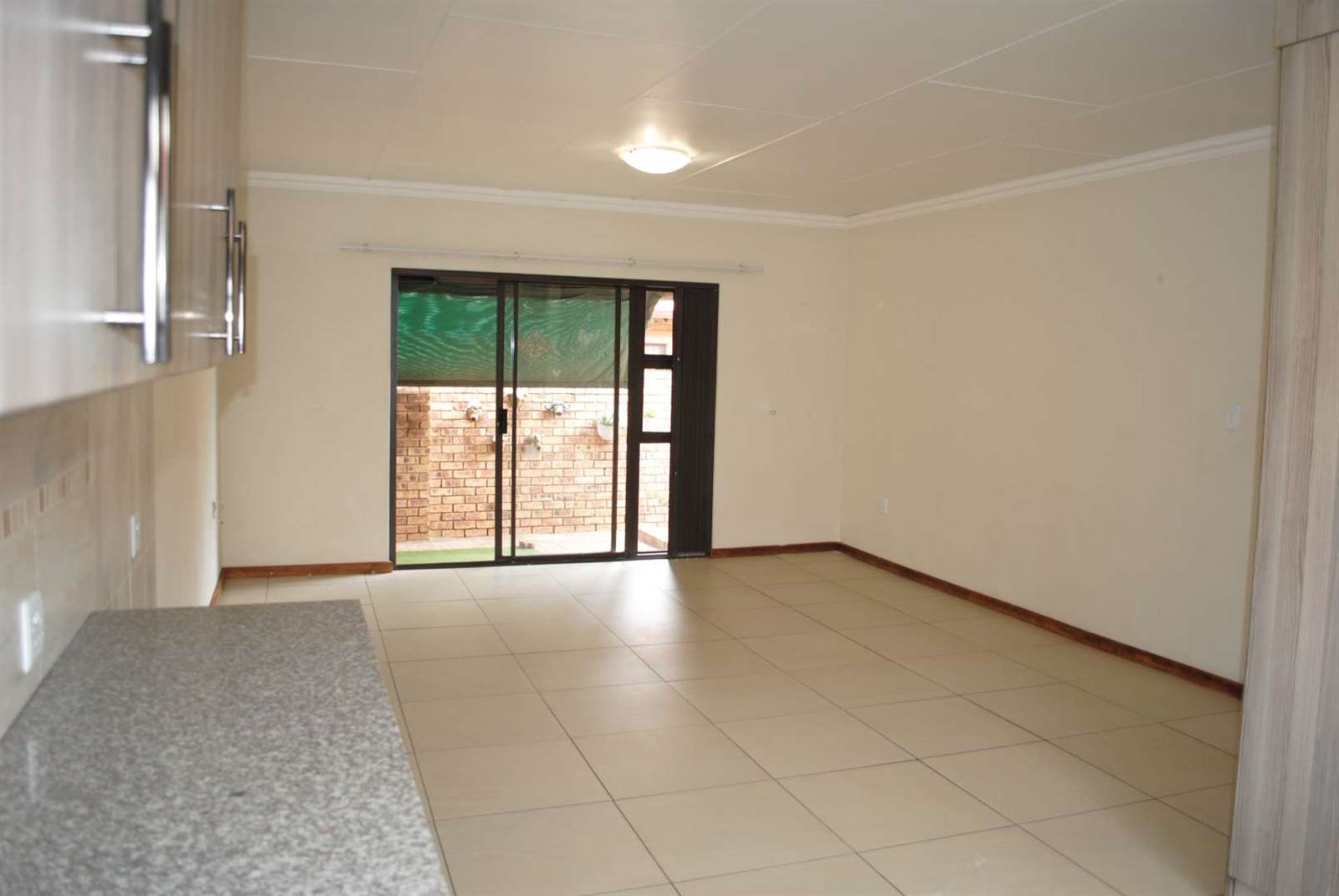 2 Bed House in Riversdale photo number 3