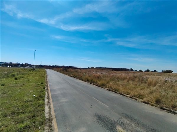 1716 m² Land available in Secunda