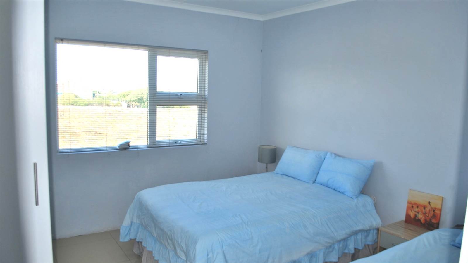 4 Bed House in Pearly Beach photo number 18