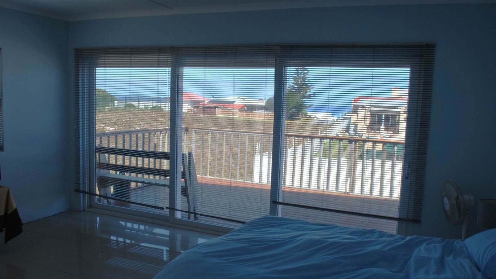 4 Bed House in Pearly Beach photo number 16