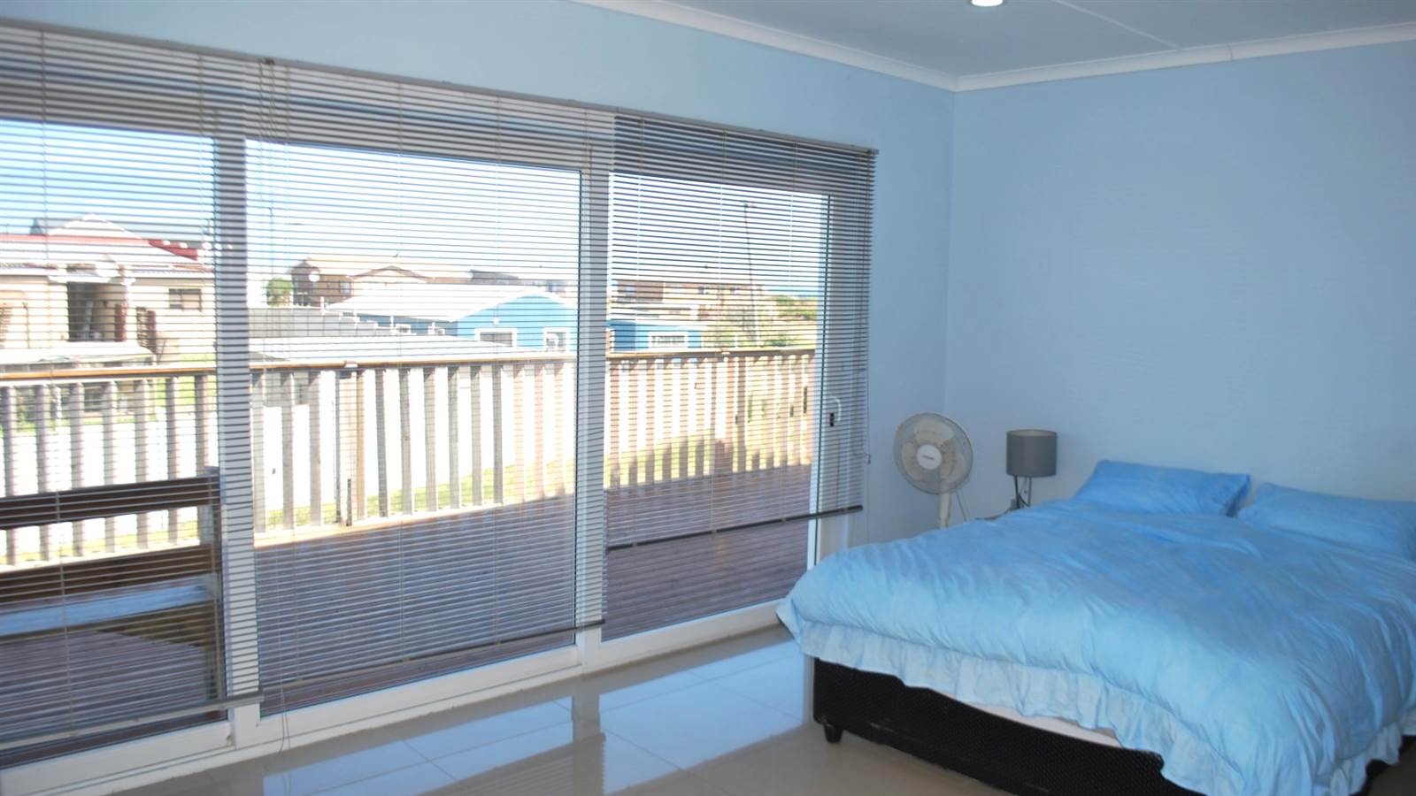 4 Bed House in Pearly Beach photo number 14