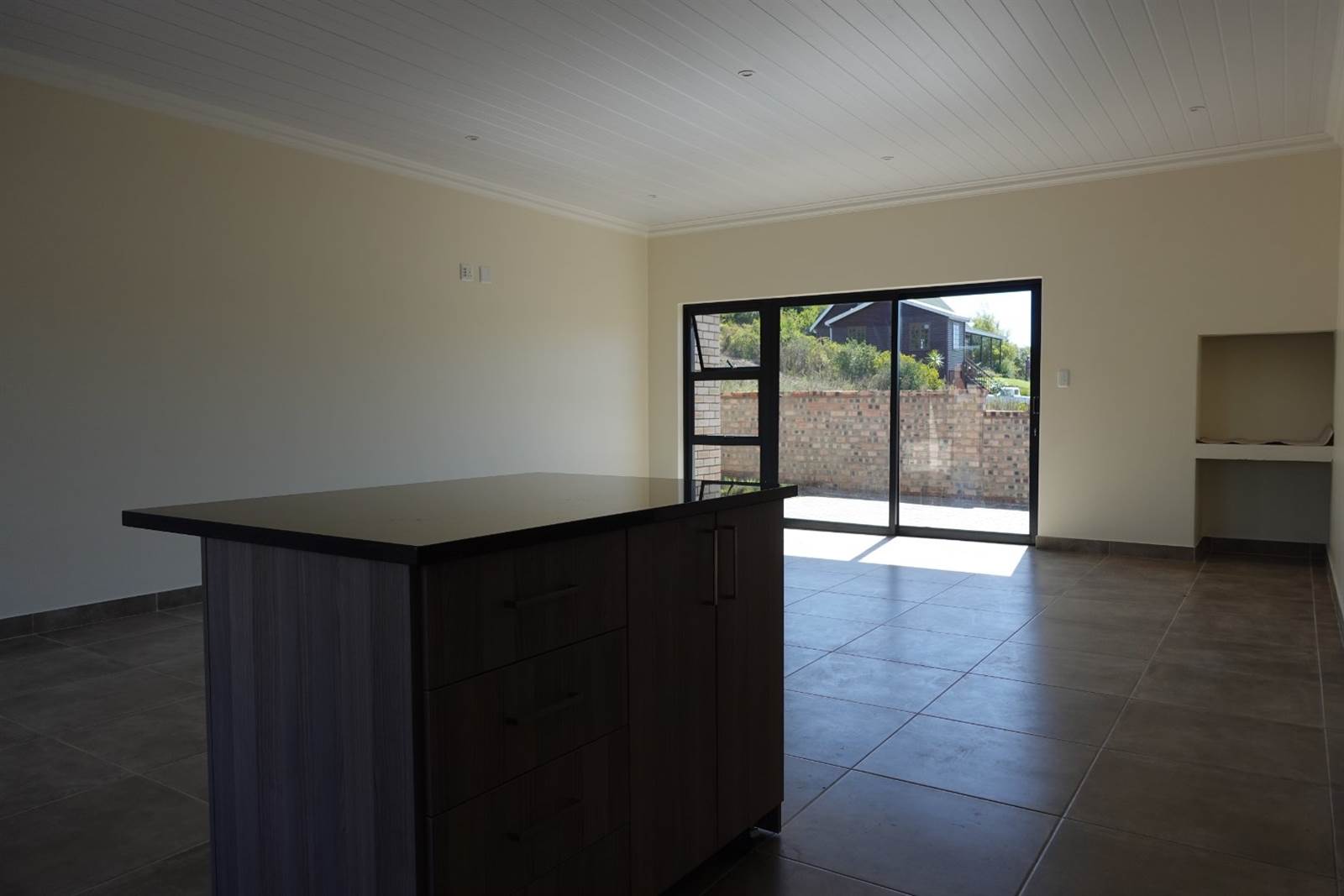 2 Bed House in Great Brak River photo number 8