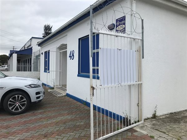 186  m² Office Space in Parow Central