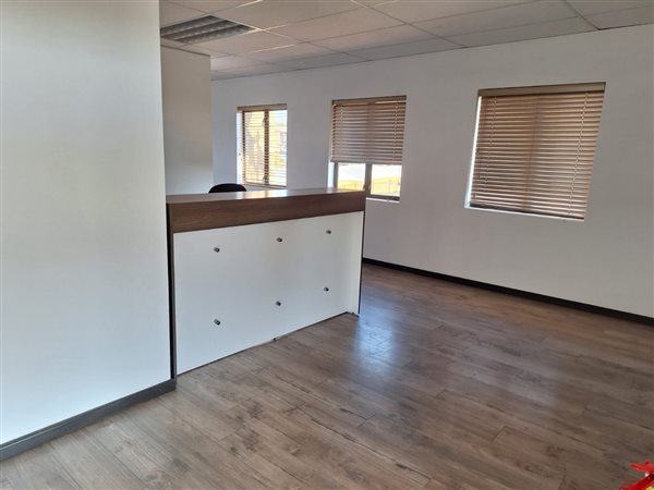 78.879997253418  m² Commercial space