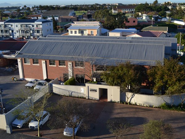 812  m² Industrial space in Ndabeni
