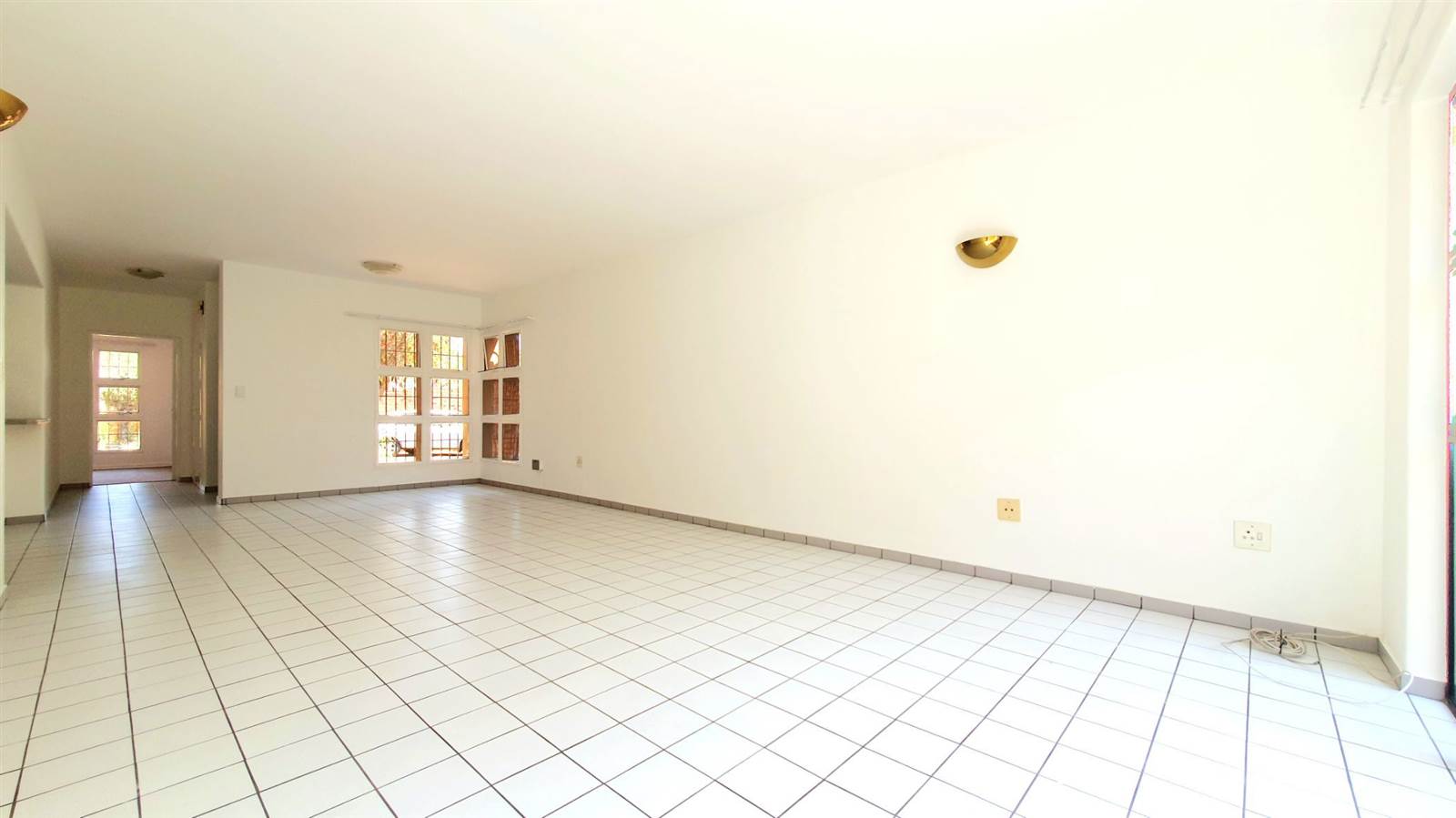 3 Bed Apartment in Sunward Park photo number 23