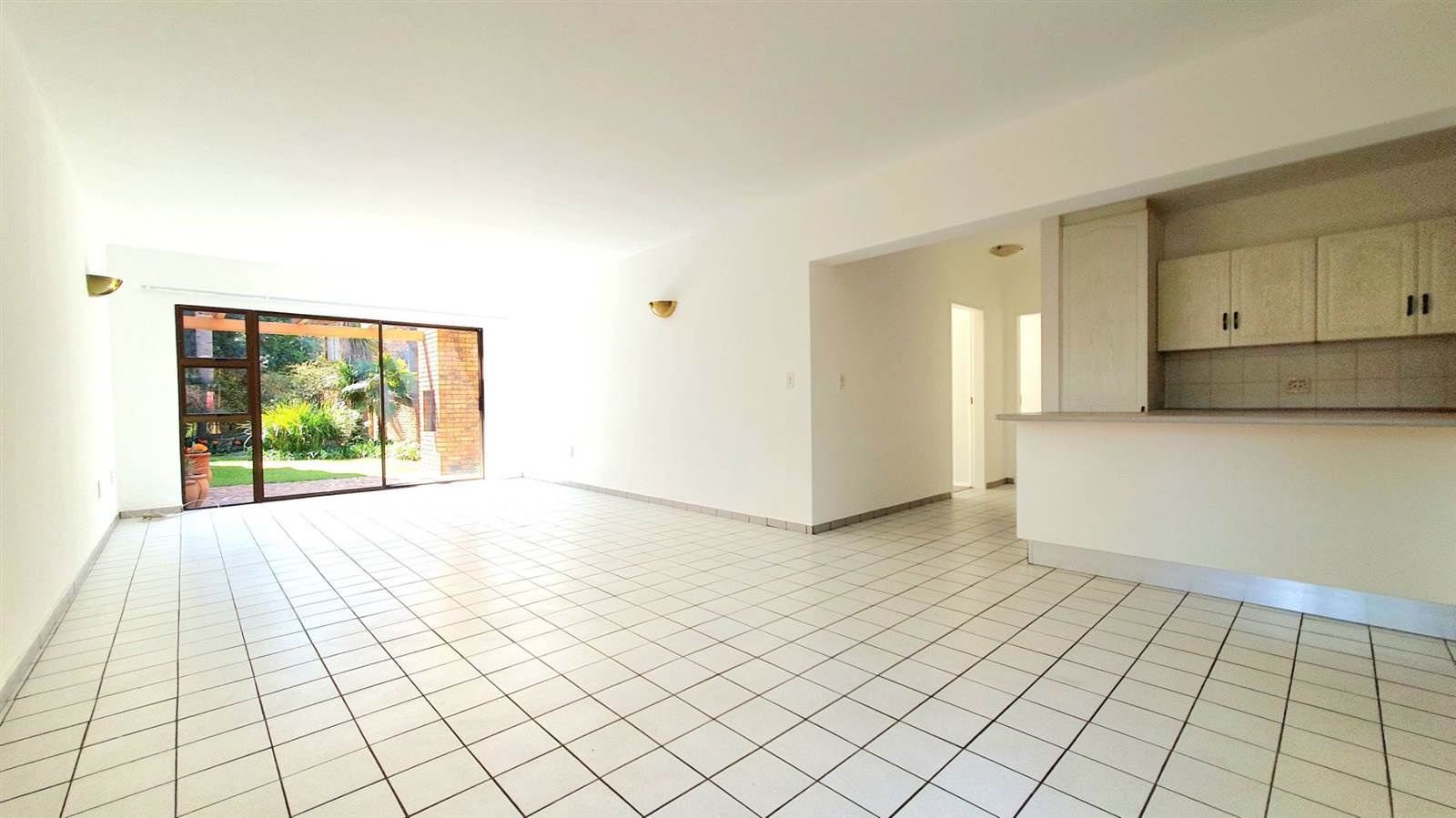 3 Bed Apartment in Sunward Park photo number 21
