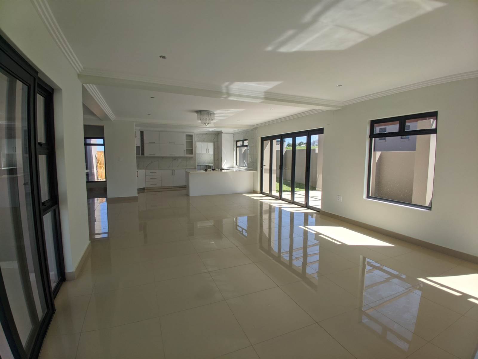 4 Bed House in Kidds Beach photo number 16