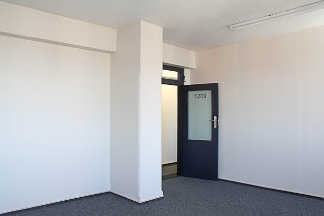 26  m² Office Space in Johannesburg Central photo number 6