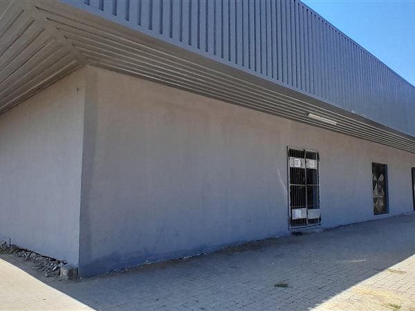 400  m² Commercial space