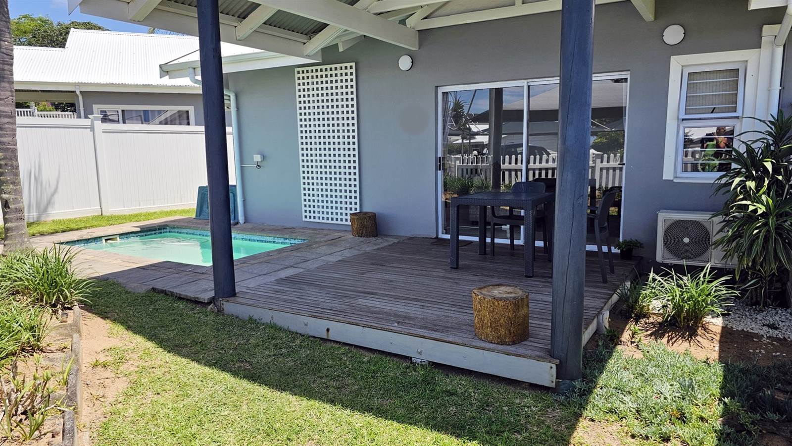 2 Bed Townhouse in Shelly Beach photo number 3