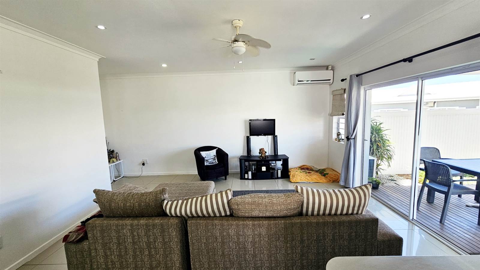 2 Bed Townhouse in Shelly Beach photo number 7