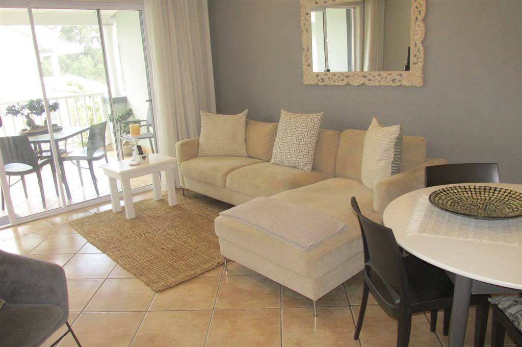 2 Bed Apartment in Knysna Heights photo number 5