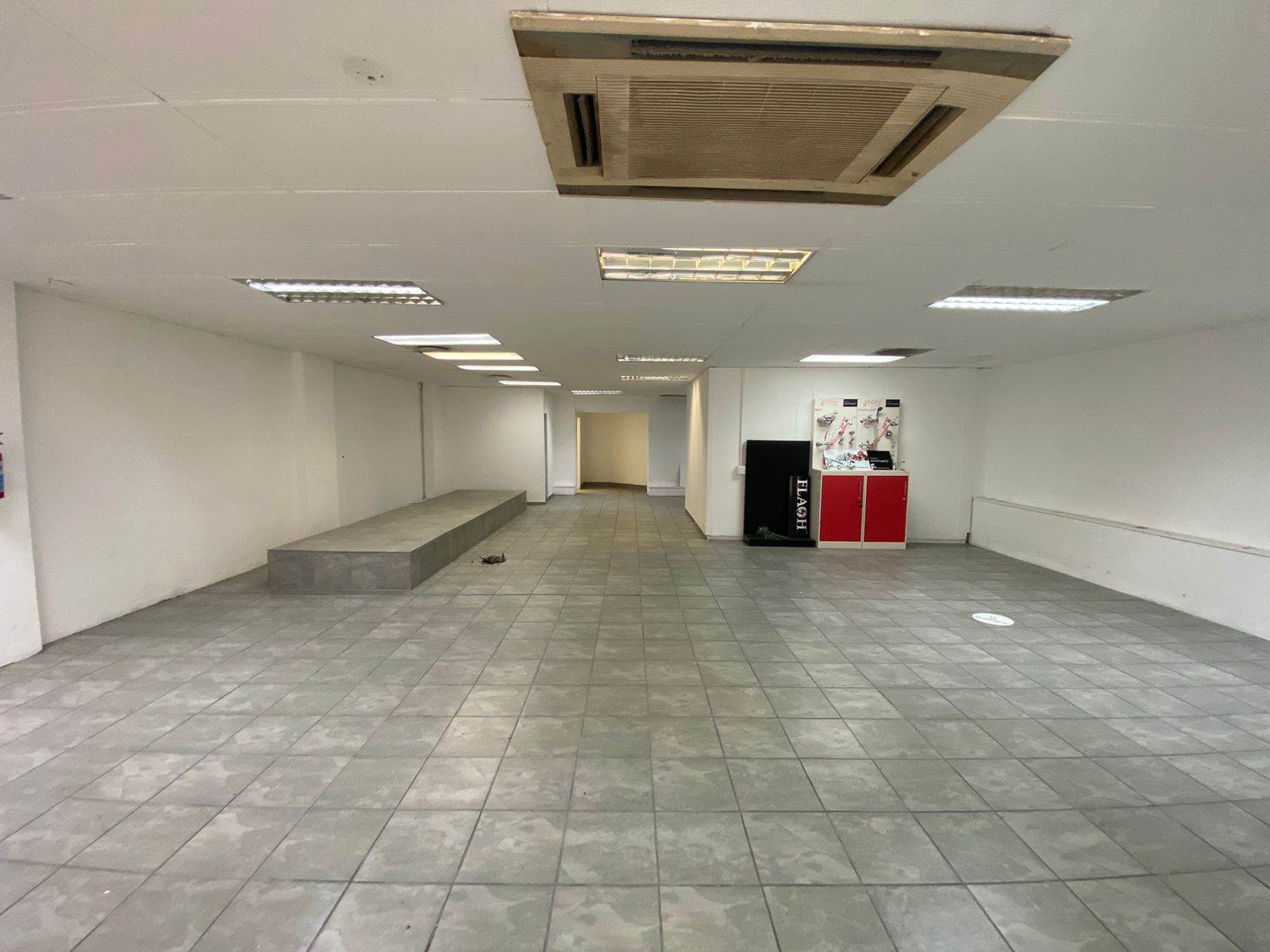 297  m² Retail Space in Strand Central photo number 4