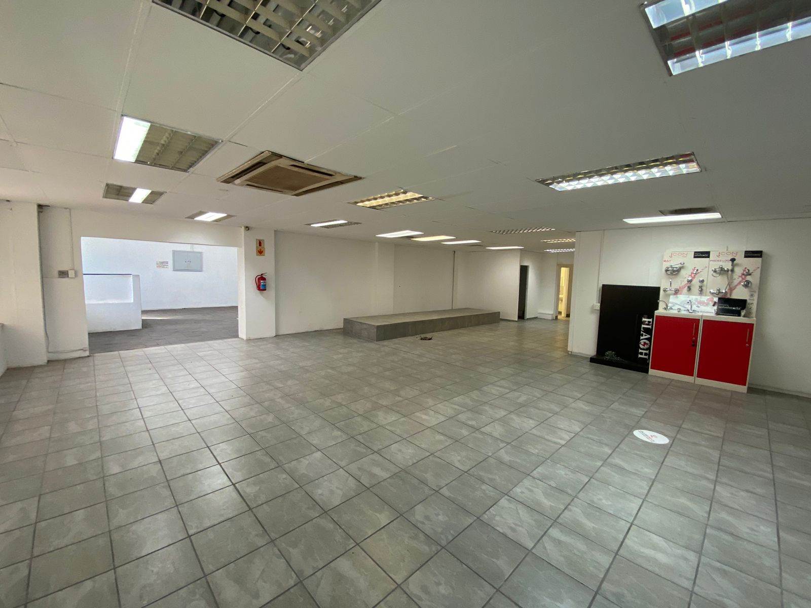 297  m² Retail Space in Strand Central photo number 8