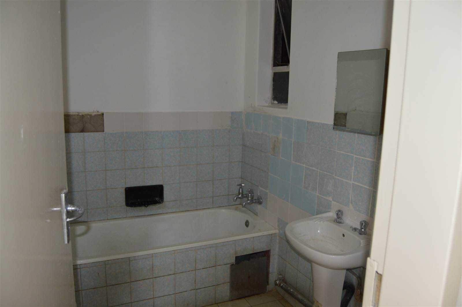 2 Bed Apartment in Berea photo number 17