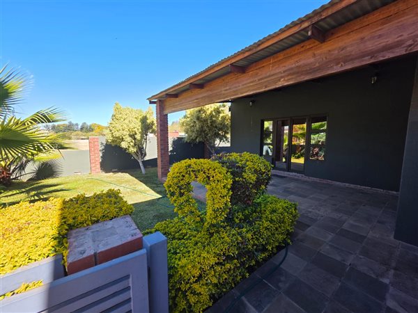 2 Bedroom House 2 Bedroom House
