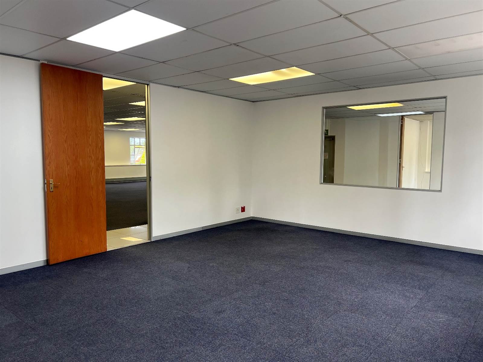 355  m² Commercial space in Bryanston East photo number 17