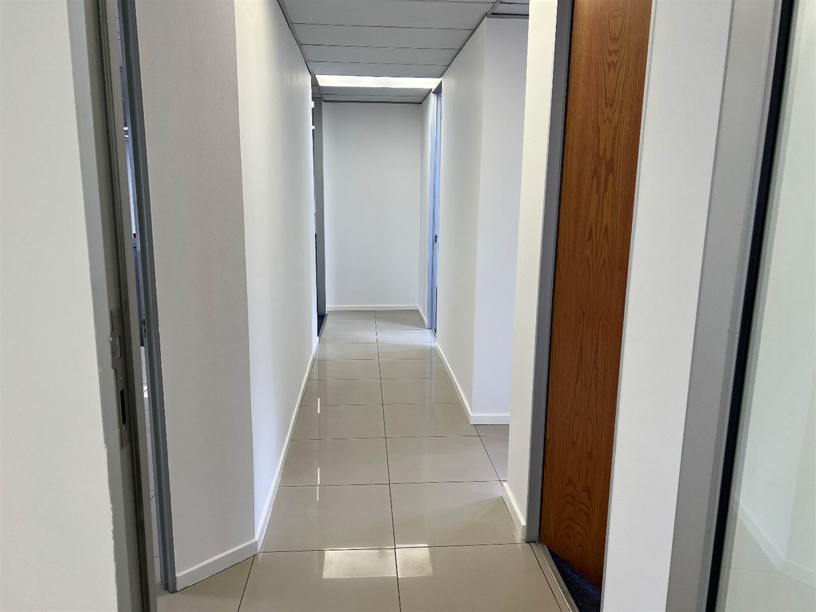 355  m² Commercial space in Bryanston East photo number 7