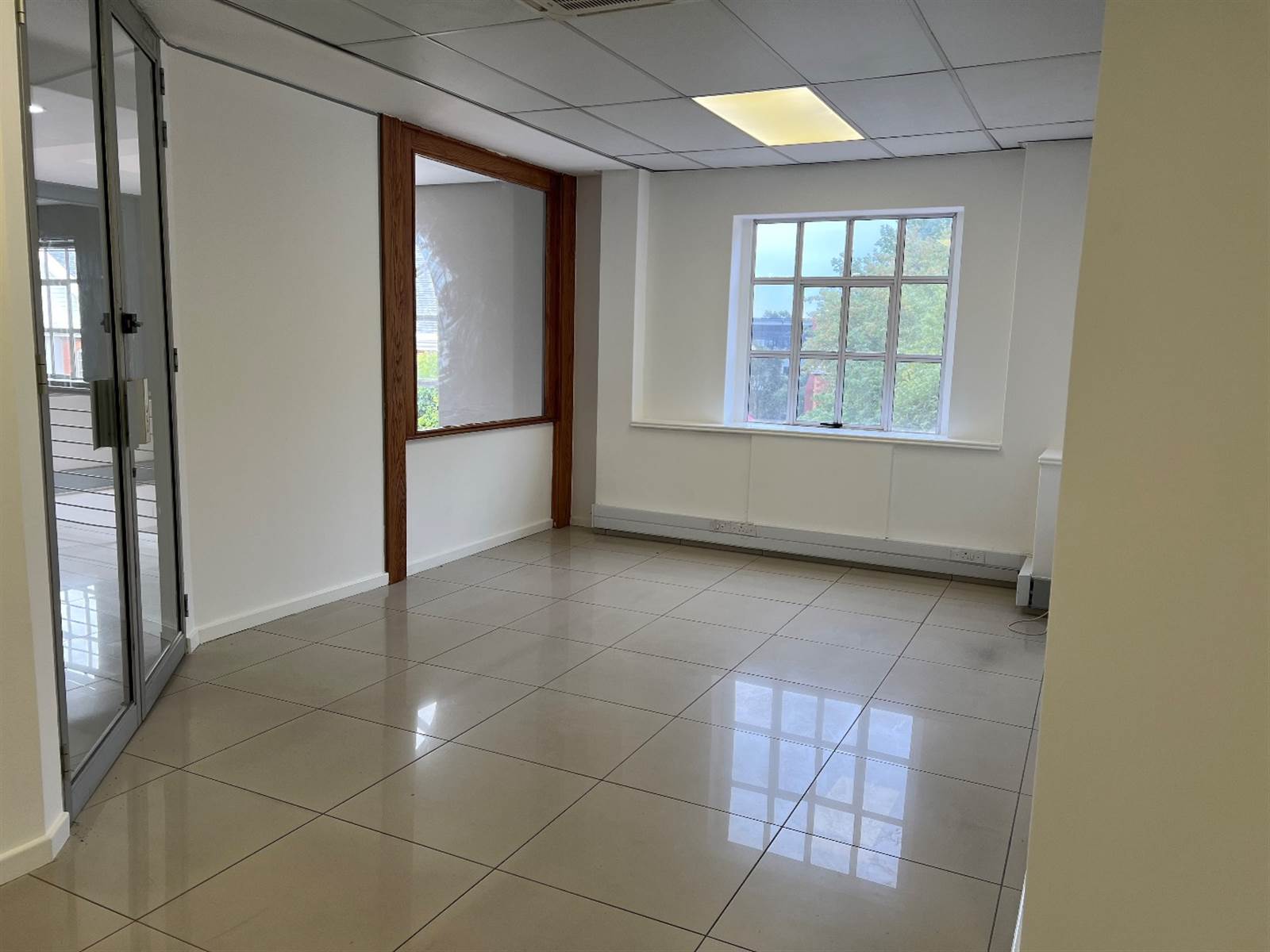 355  m² Commercial space in Bryanston East photo number 5