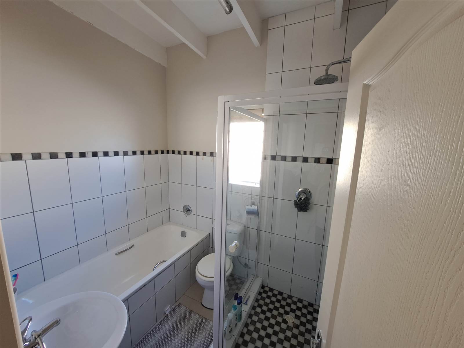 3 Bed Townhouse in Bredasdorp photo number 5