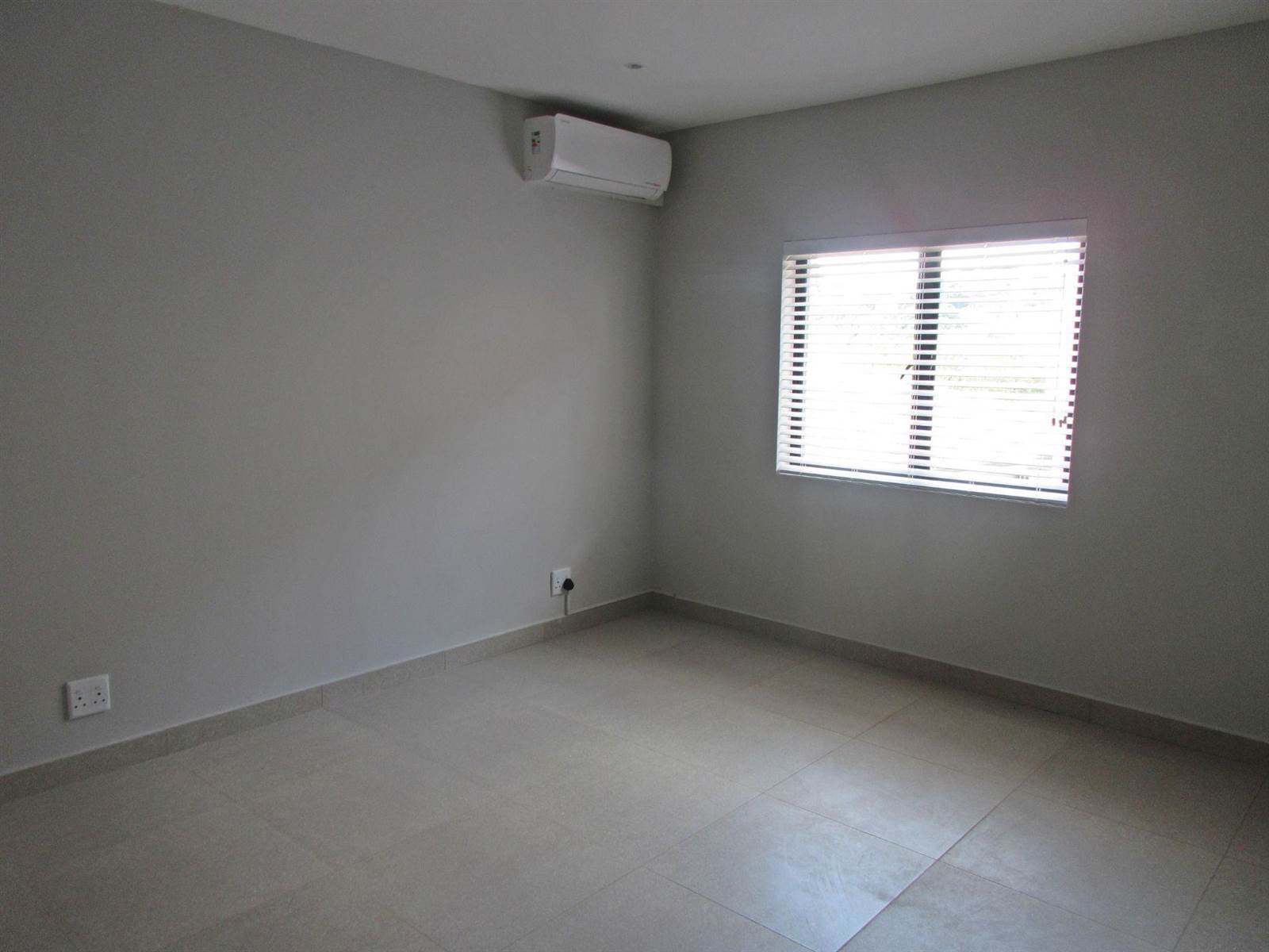 2 Bed Apartment in Durban North photo number 15