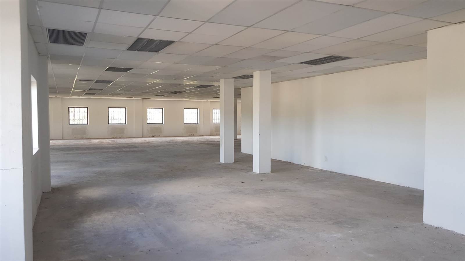 820  m² Commercial space in Bedfordview photo number 10