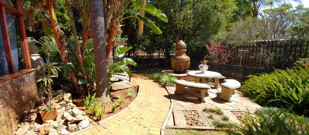 3.5 Bed House in Pretoria Gardens photo number 9