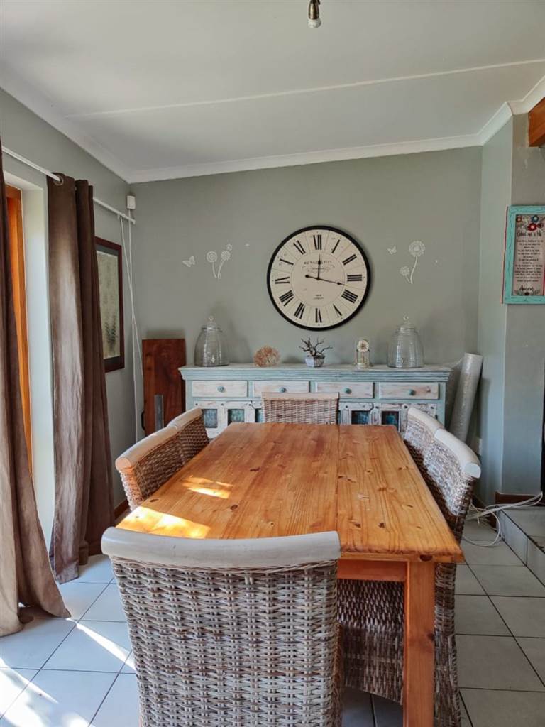 5 Bed House in Bredasdorp photo number 10