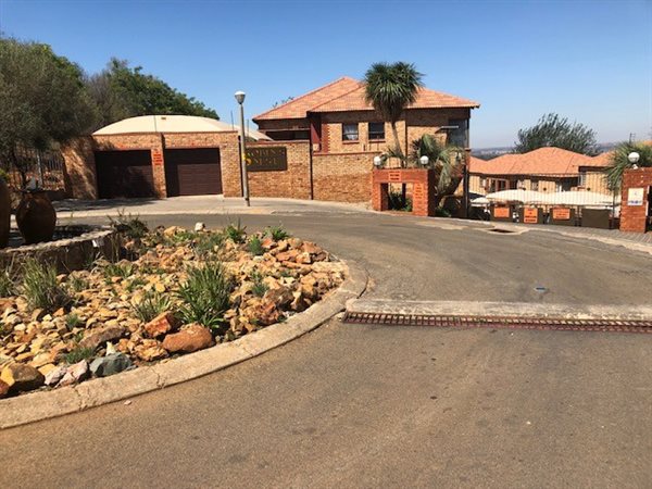 1 Bedroom Townhouse 1 Bedroom Townhouse
