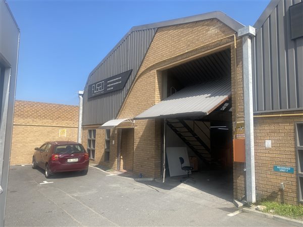 257  m² Industrial space