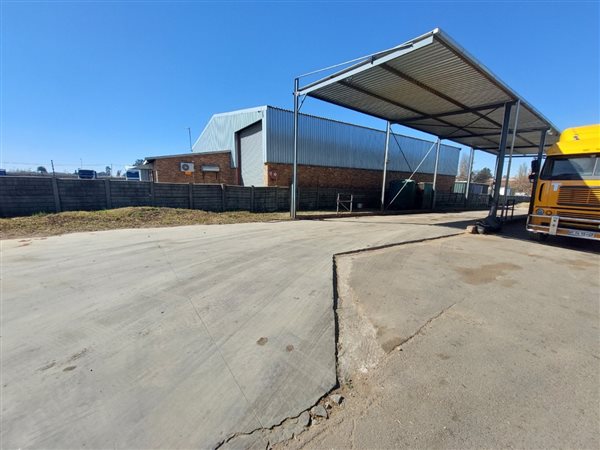 845 m² Industrial space 845 m² Industrial space