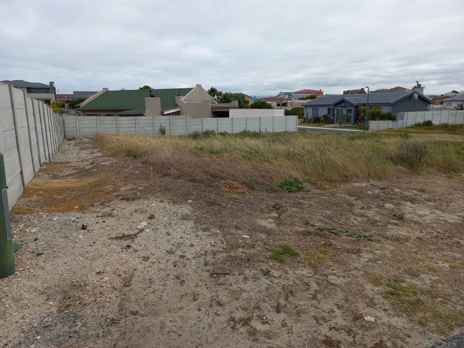 568 m² Land available in Gansbaai and surrounds photo number 1