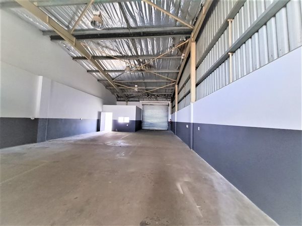 181  m² Industrial space