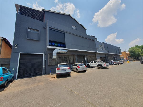 3 012  m² Industrial space