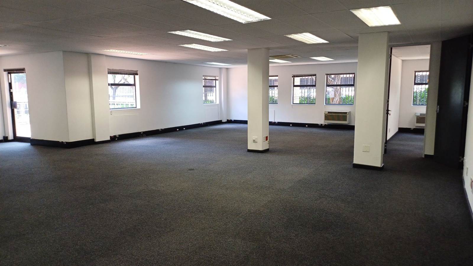 360.22  m² Office Space in Bryanston photo number 5