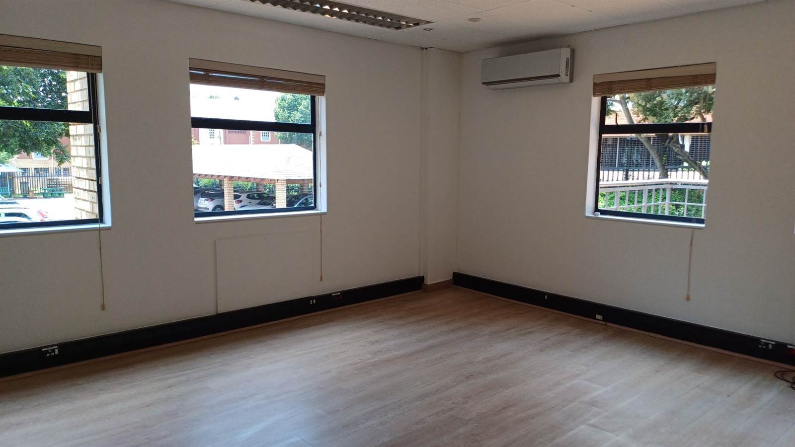 360.22  m² Office Space in Bryanston photo number 10
